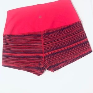 LULULEMON ATHLETICA HOT PINK YOGA GROOVE SHORTS